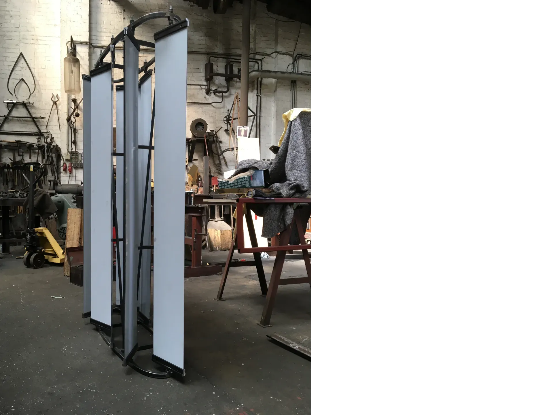 st37 Atelier für Eisen- und Feuerarbeiten. Haus Bismarck Briest